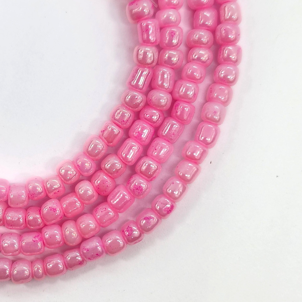 Guia miçanga leitosa rosa